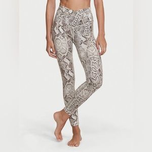 Victoria’s Secret crossover leggings - XL